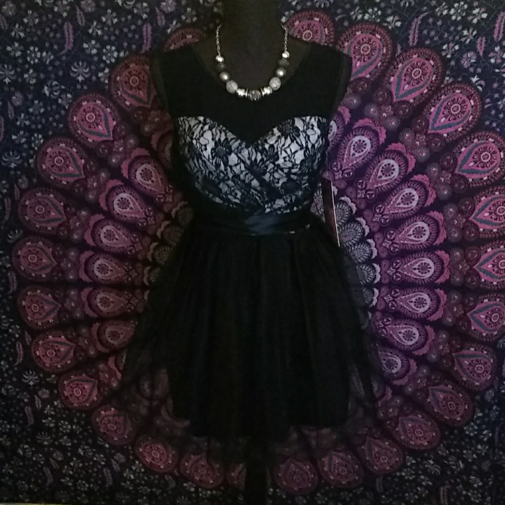 Emerald Sundae Black Dress